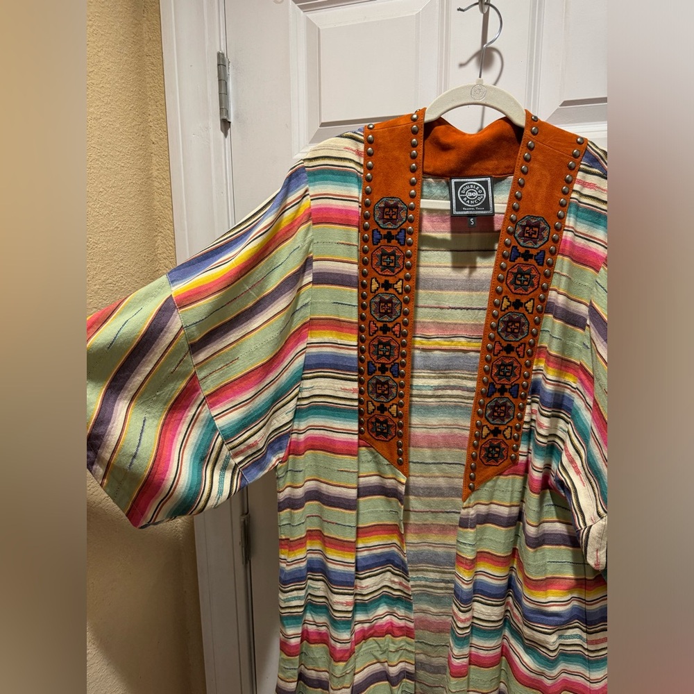 Double D Ranch Duster Kimono Size Small, multi colored, studded collar detail